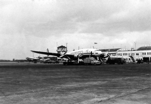 TWA airplanes, Cox Airport 1957